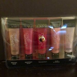 NWT- Victoria’s Secret Lip Gloss Set